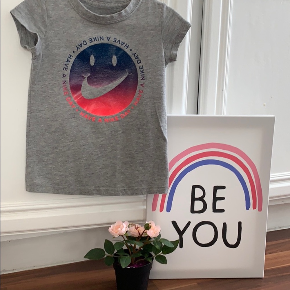 🚺Nike Girl T-shirt